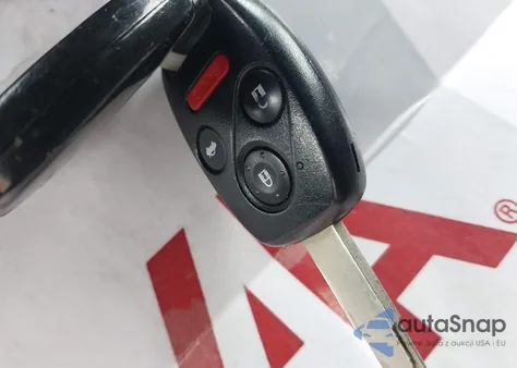 2005 Honda Accord 2.4 Ex from USA, damaged, VIN 1HGCM55725A191928